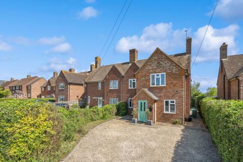 New Road, Aylesbury HP17 4 bed semi