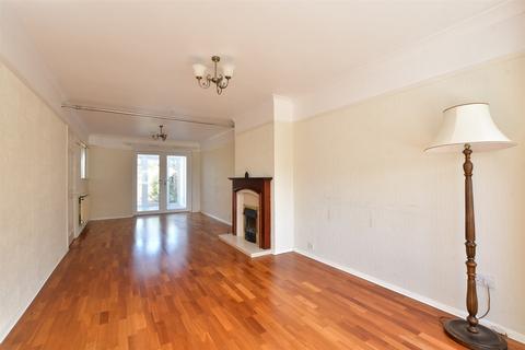Lindsey Street, Epping, Essex 3 bed semi