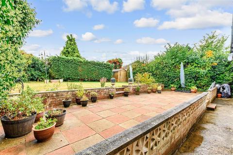 New Road, Meopham, Kent 3 bed detached bungalow for sale