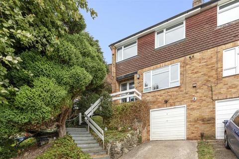 Arundel Road, High Wycombe HP12 3 bed semi