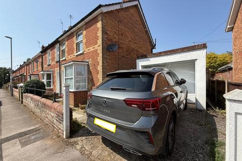 New Borough Road, Wimborne 3 bed semi