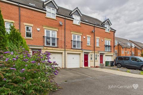 Clumber Close, Loughborough 3 bed townhouse for sale