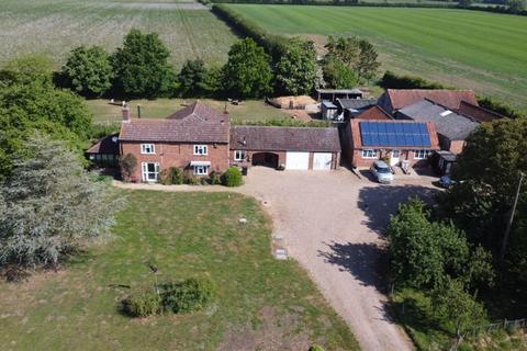 Cooks Farm, Moorby 3 bed detached house for sale