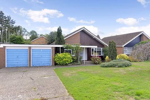 Summerlands, Cranleigh 3 bed detached bungalow for sale