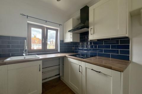 Old Farm Road, Poole BH15 1 bed flat for sale