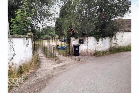 Nine Mile Ride, WOKINGHAM 3 bed bungalow for sale