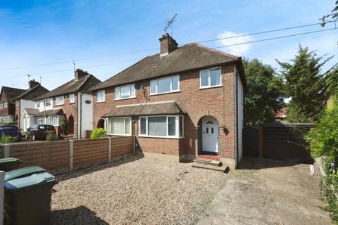 Woodland Road, Maple Cross... 3 bed semi