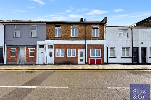 Whitton Road, Hounslow TW3 7 bed terraced house for sale