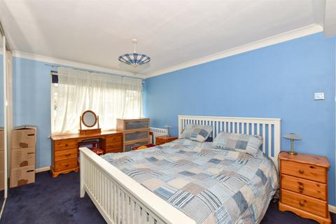 Reigate Road, Betchworth, Surrey 2 bed maisonette for sale