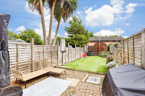 Malling Road, Snodland, Kent 2 bed terraced house for sale