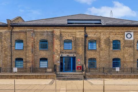The Grainstore, Royal Docks, E16 1 bed flat for sale