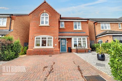 Longwall Close, Mapplewell 4 bed detached house for sale