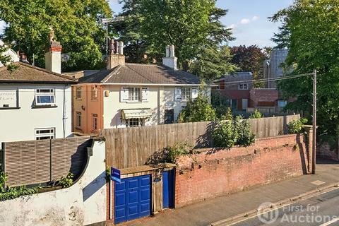 Mansfield Road, Nottingham... 3 bed link detached house for sale