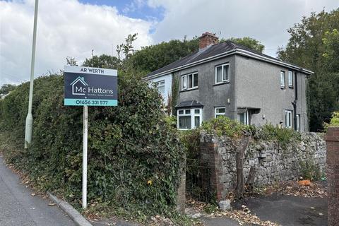 Cefn Glas Road, Bridgend CF31 3 bed semi
