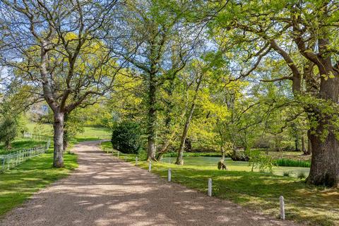 Danegate, Tunbridge Wells TN3 4 bed detached house for sale