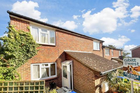 Abbey Close, Peacehaven BN10 2 bed end of terrace house for sale
