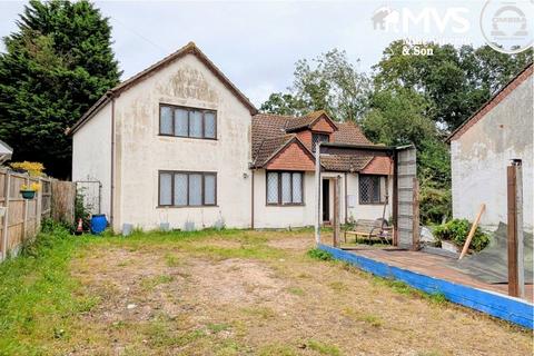 House and Barn, The Willows, London... 4 bed detached house for sale