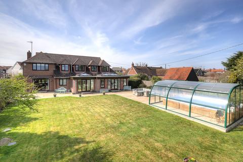 Clapton Hall Lane, Essex CM6 5 bed detached house for sale