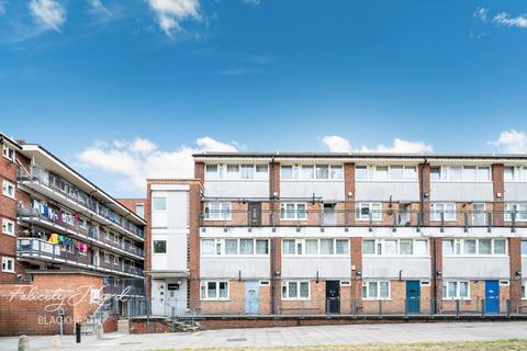 Villas Road, London 2 bed flat for sale