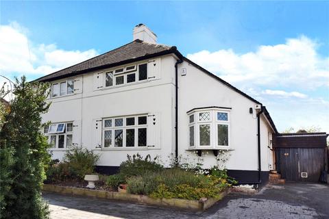 Oaks Avenue, Worcester Park, KT4 3 bed semi