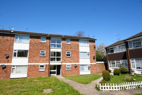 Collings Wells Close, Caddington, LU1 1 bed flat for sale