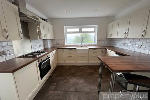 Brithweunydd Road, Tonypandy, Rhondda... 3 bed detached house for sale