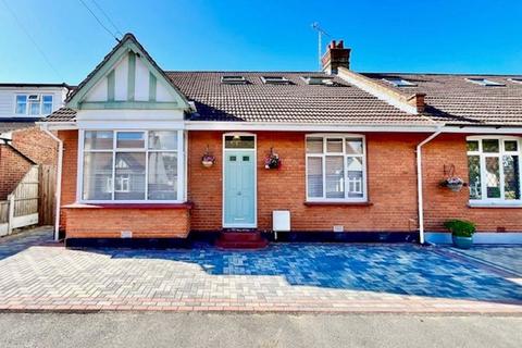 Southborough Drive, Westcliff