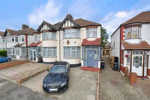 Danehurst Gardens, Ilford, Essex 3 bed semi
