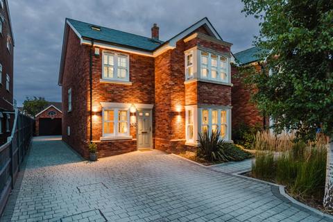 Salisbury Road, Leigh