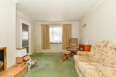 Hunt Road, Tonbridge, Kent 2 bed semi