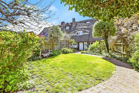 Langstone High Street, Langstone, Havant 2 bed terraced house for sale