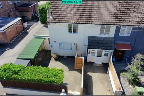 6 Cornwall Avenue, Cheltenham, GL51 4 bed semi