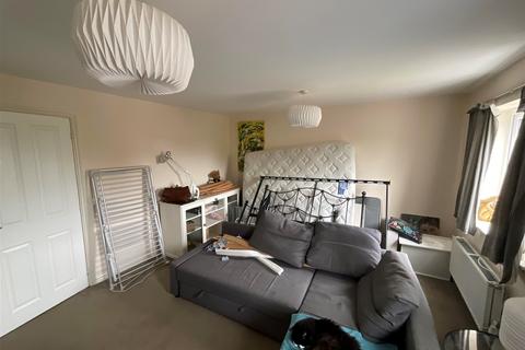 Grayrigg Road, Crawley, West Sussex 4 bed terraced house for sale