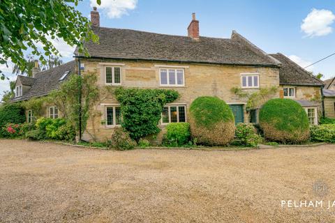High Street, Gretton, NN17 5 bed detached house for sale