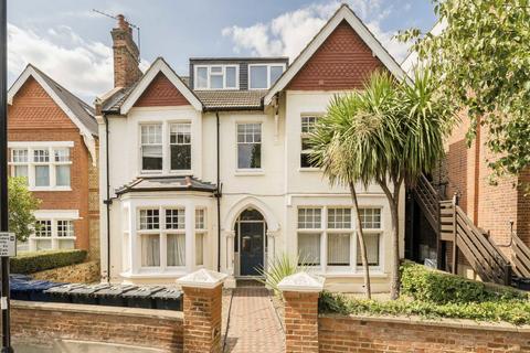 Kings Avenue, London W5 2 bed flat for sale