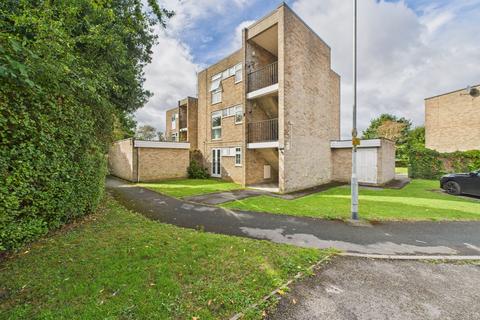 Westleigh Court, Westleigh Close... 2 bed flat for sale