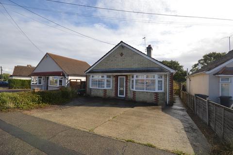 Park Drive, Braintree, CM7 2 bed detached bungalow for sale