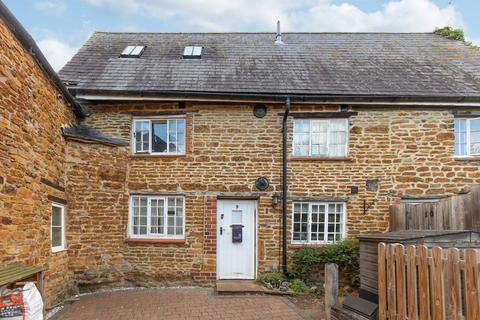 Campbell Square, Northampton NN6 1 bed cottage for sale