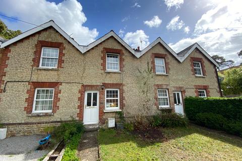 Forest Road, Liss, Hampshire 2 bed terraced house for sale