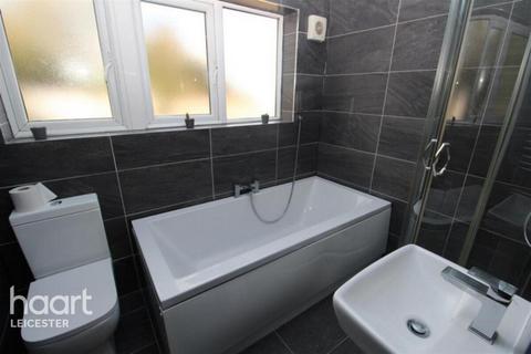 Sturdee Road, Leicester 3 bed terraced house for sale