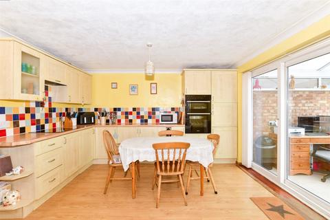 Meadow Crescent, Rochester ME2 3 bed semi
