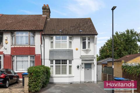 Oaktree Avenue, London 3 bed end of terrace house for sale