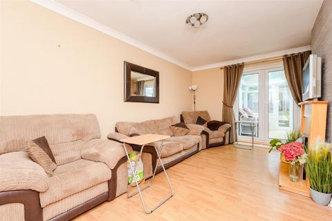 Leeds Square, Gillingham ME8 2 bed terraced house for sale