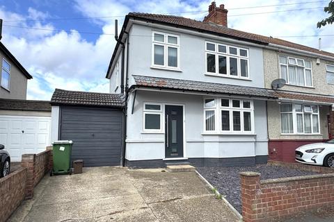 Springfield Road, Bexleyheath DA7 3 bed semi