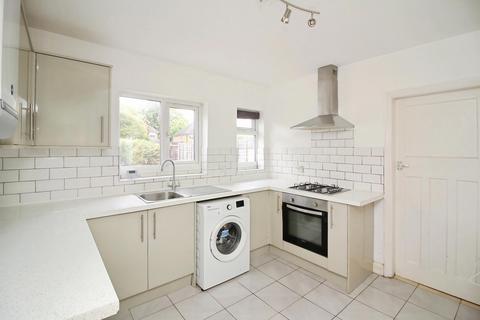 Kingston Avenue, Wigston, LE18 3 bed semi