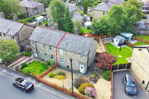 Barnes Avenue, Rawtenstall... 3 bed semi