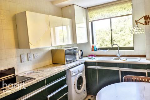 Lower Warberry Road, Torquay 2 bed apartment for sale