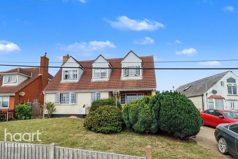 Sea Approach, Sheerness 3 bed detached house for sale
