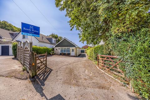 Rose Hill, Hampshire PO8 3 bed bungalow for sale
