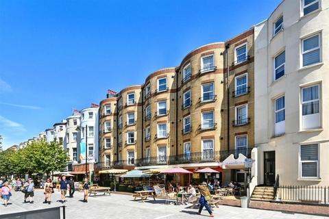 Terminus Road, Eastbourne BN21 2 bed apartment for sale